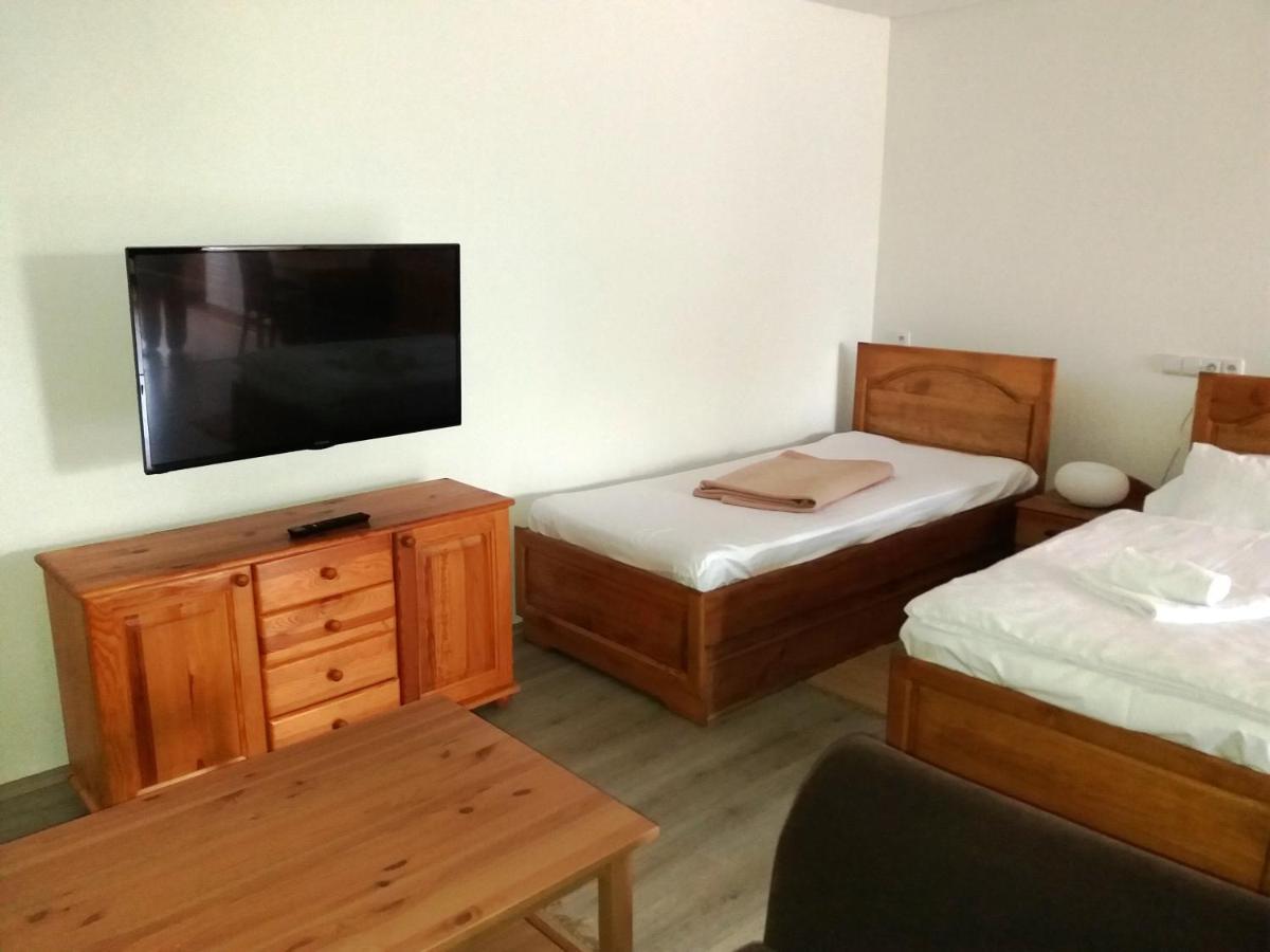 Hotel Na Sustne Krupá 外观 照片