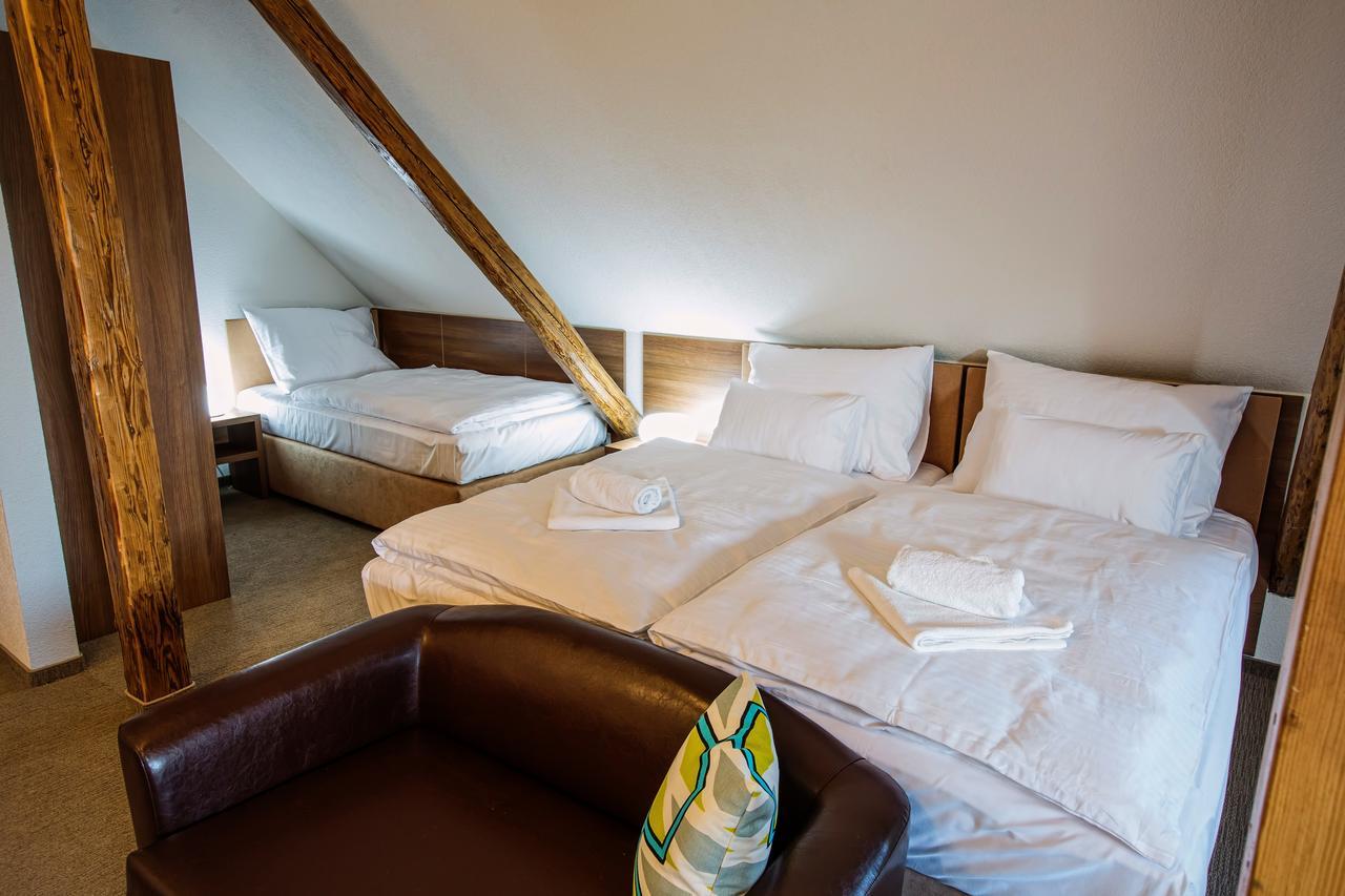 Hotel Na Sustne Krupá 外观 照片