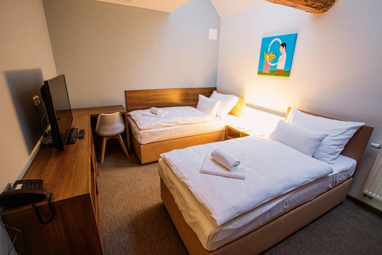 Hotel Na Sustne Krupá 外观 照片