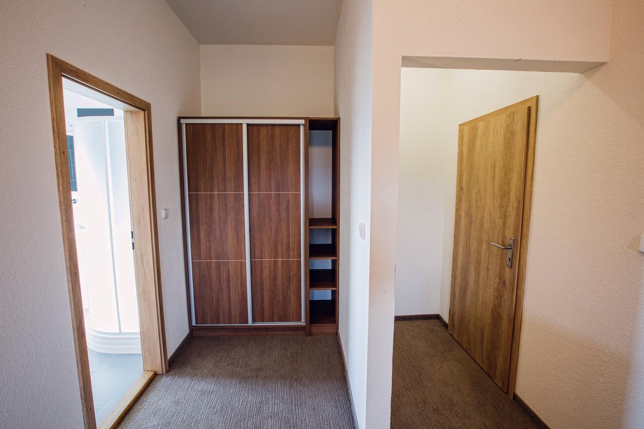 Hotel Na Sustne Krupá 外观 照片