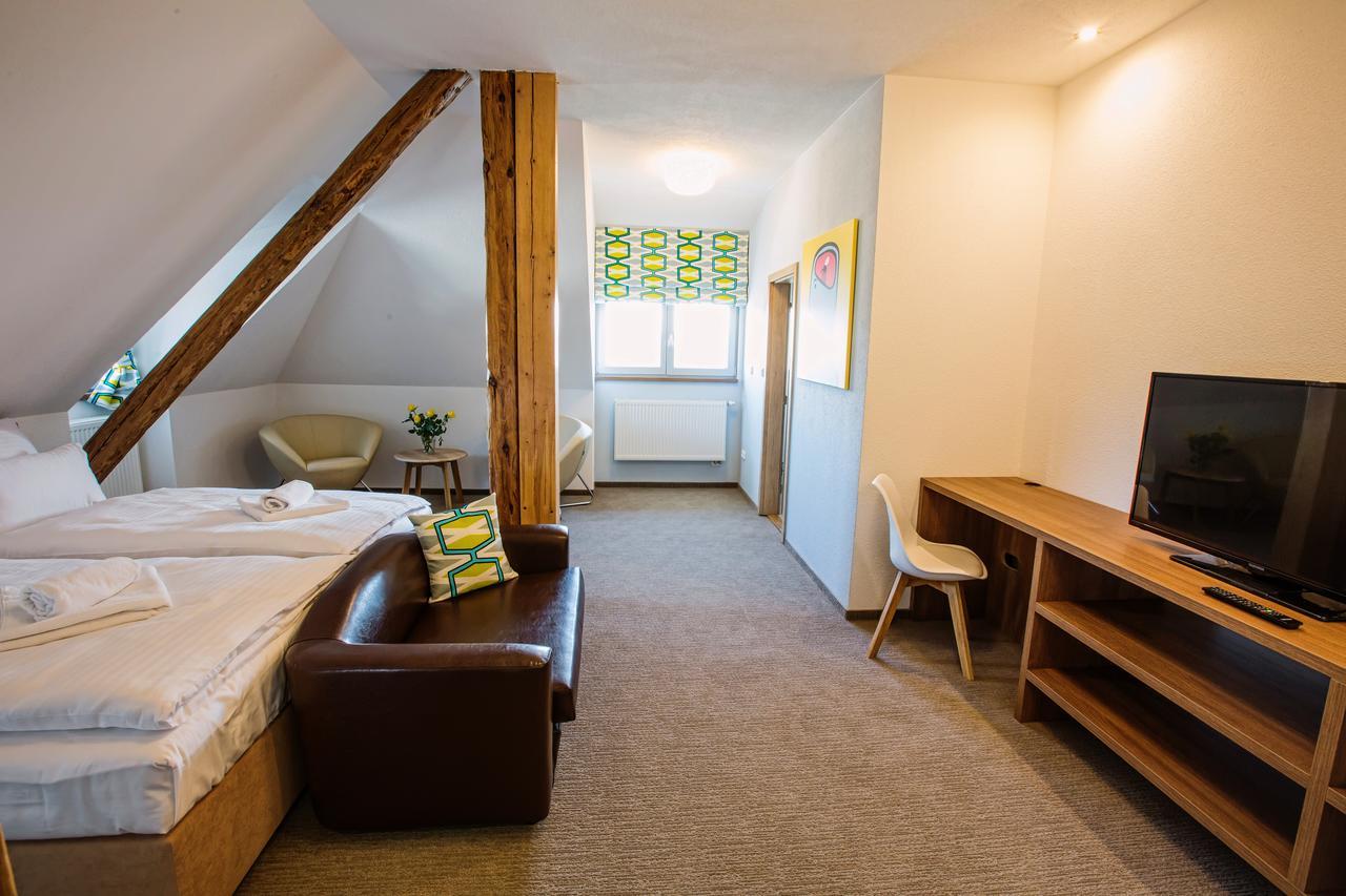 Hotel Na Sustne Krupá 外观 照片