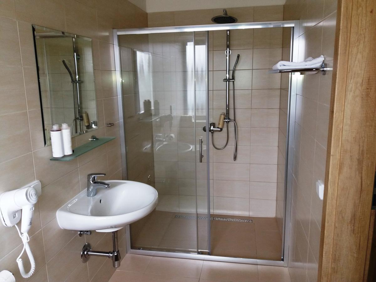 Hotel Na Sustne Krupá 外观 照片