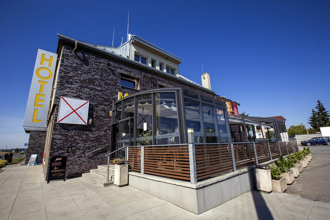Hotel Na Sustne Krupá 外观 照片